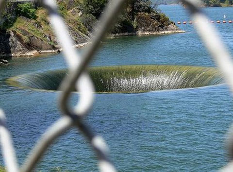 Slavn jma - přehrada Monticello